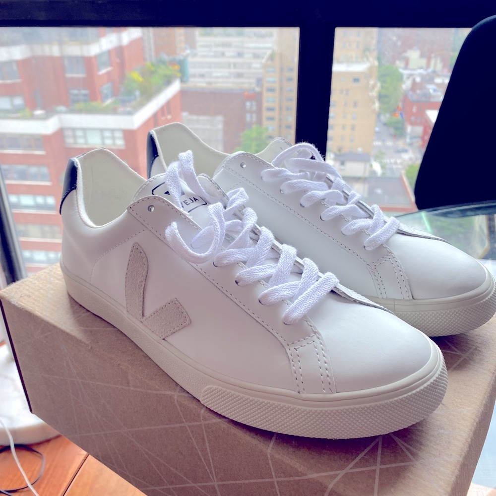 Women’s Veja White Sneakers — Brand New